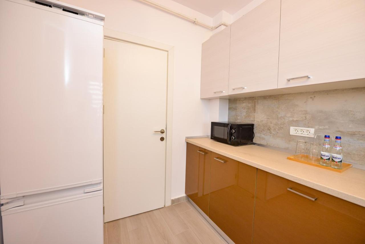 Sofia Cozy Apartment - Underground Private Parking Bukarest Exteriör bild