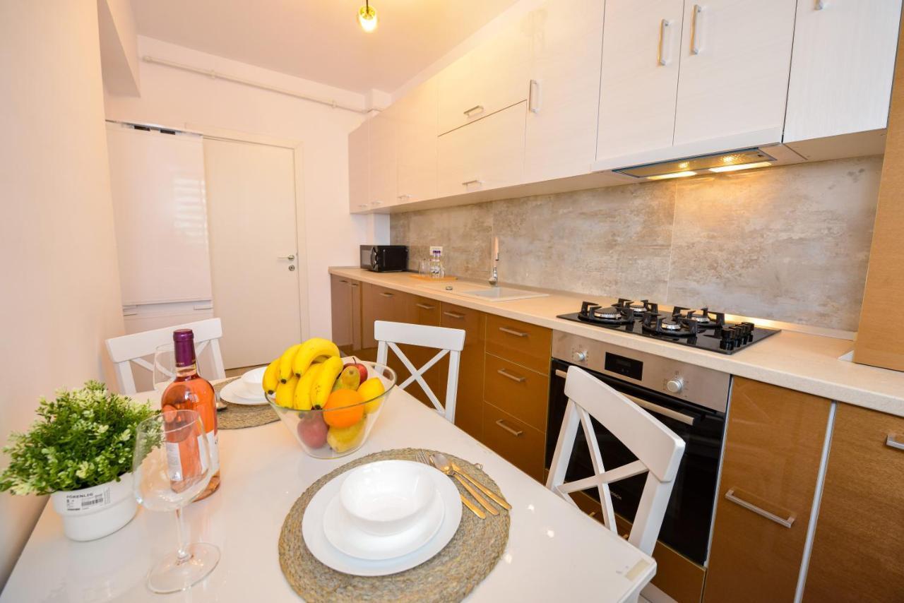 Sofia Cozy Apartment - Underground Private Parking Bukarest Exteriör bild